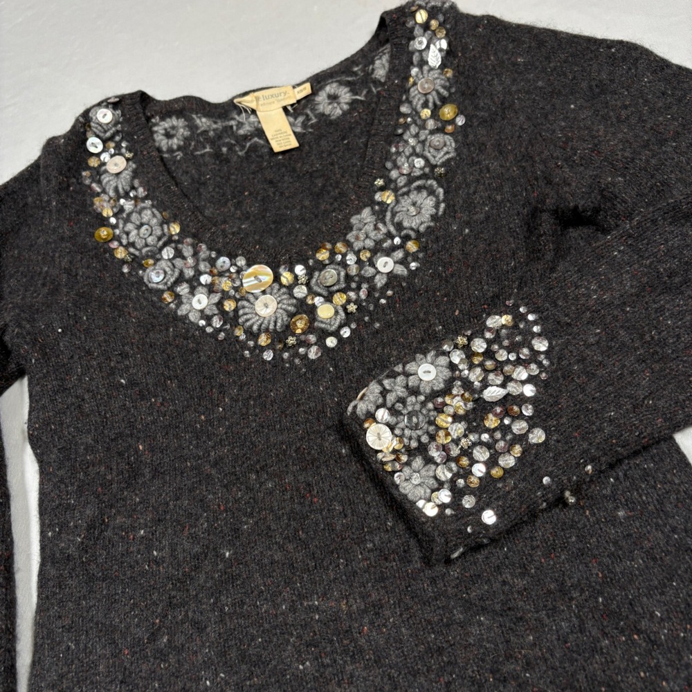 Subtle Luxury Cashmere Sweater Womens XS S Gray Beaded Floral Sequin V Neck Knit